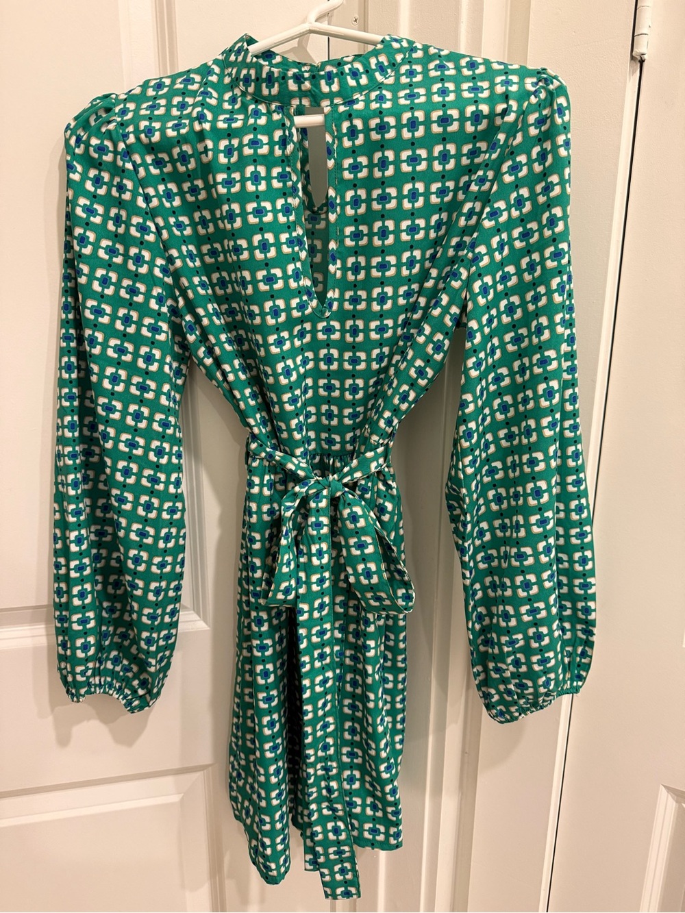 Boohoo Green Geometric Print Tie-Waist mini Dress